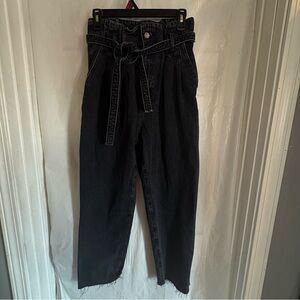Abercrombie & Fitch Ultra High Rise Paper Bag Raw Hem Mom Jean Size 27/4R